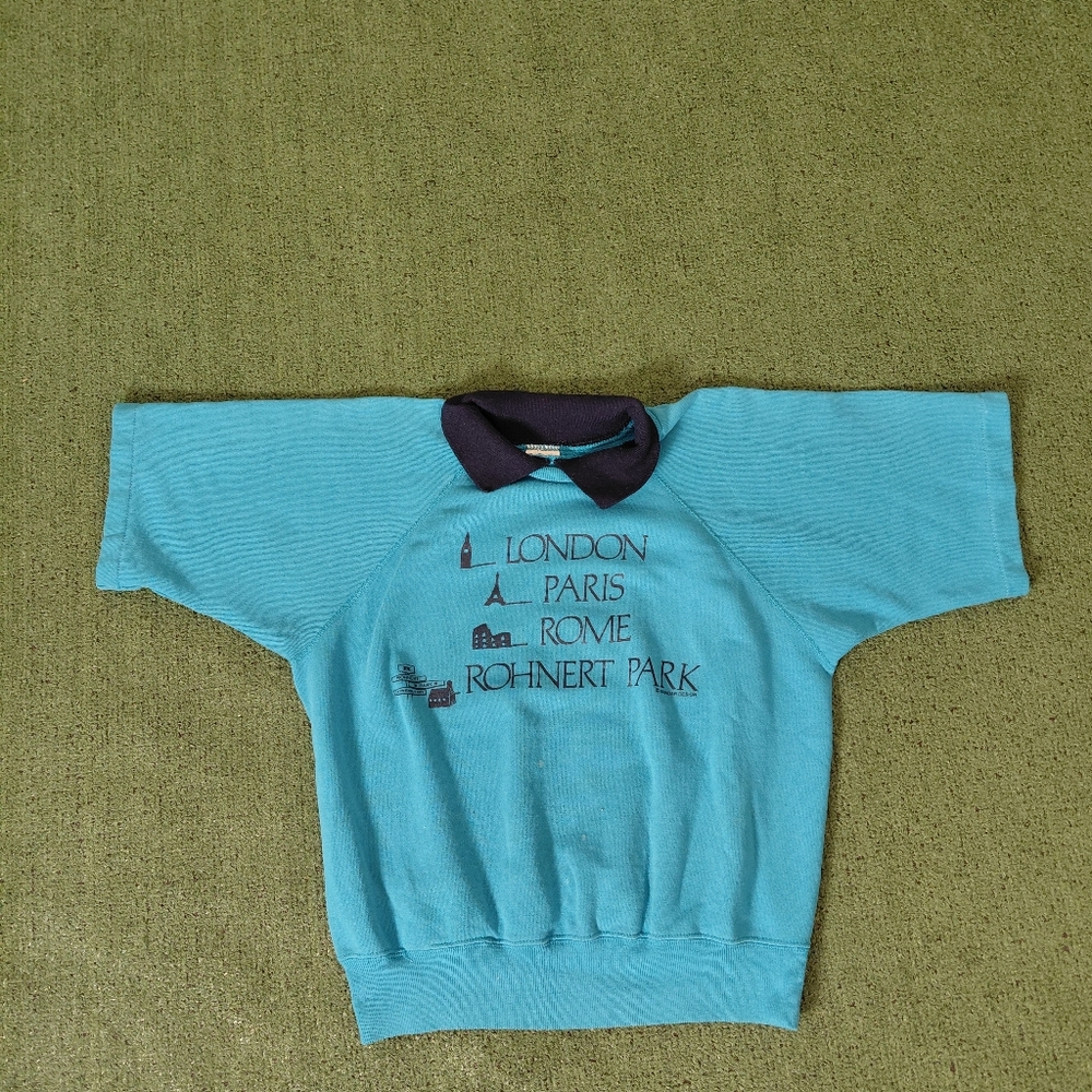 VINTAGE Womens London Paris Rome Rohnert Park Collared Short Sleeve Crewneck Siz